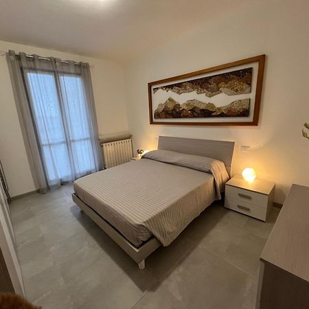 La Vela Apartment ซีร์มิโอเน ภายนอก รูปภาพ